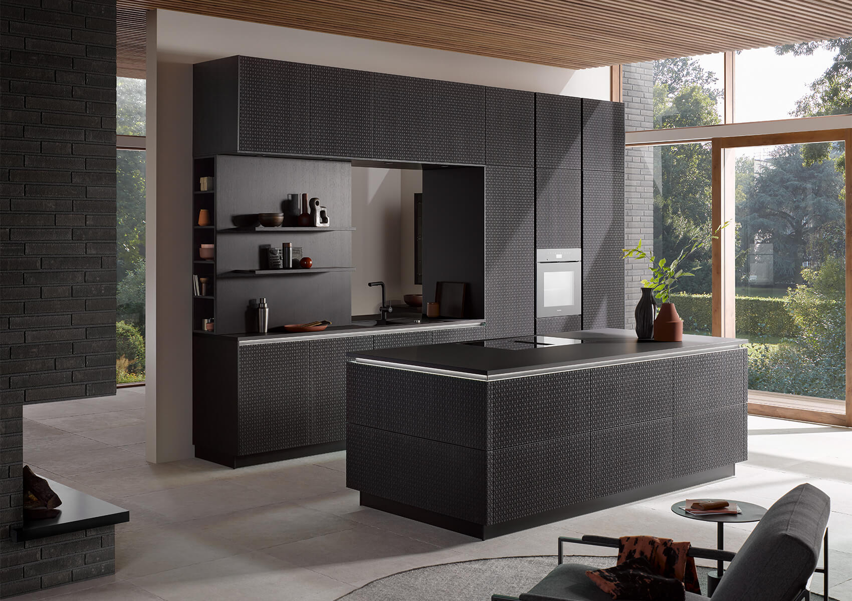 Haecker-Designkueche-mit-Insel-Holz-Schwarz